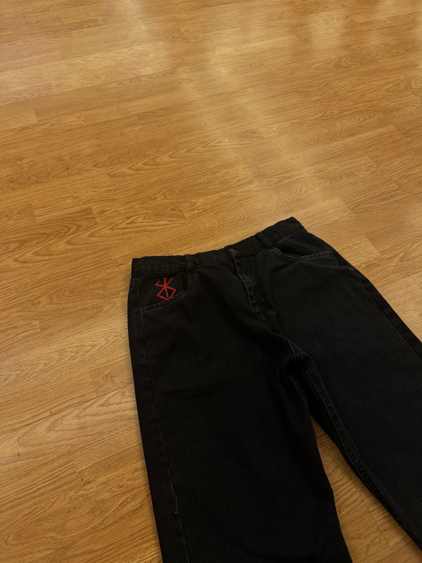 Berserk Embroidery Semi Baggy Jeans